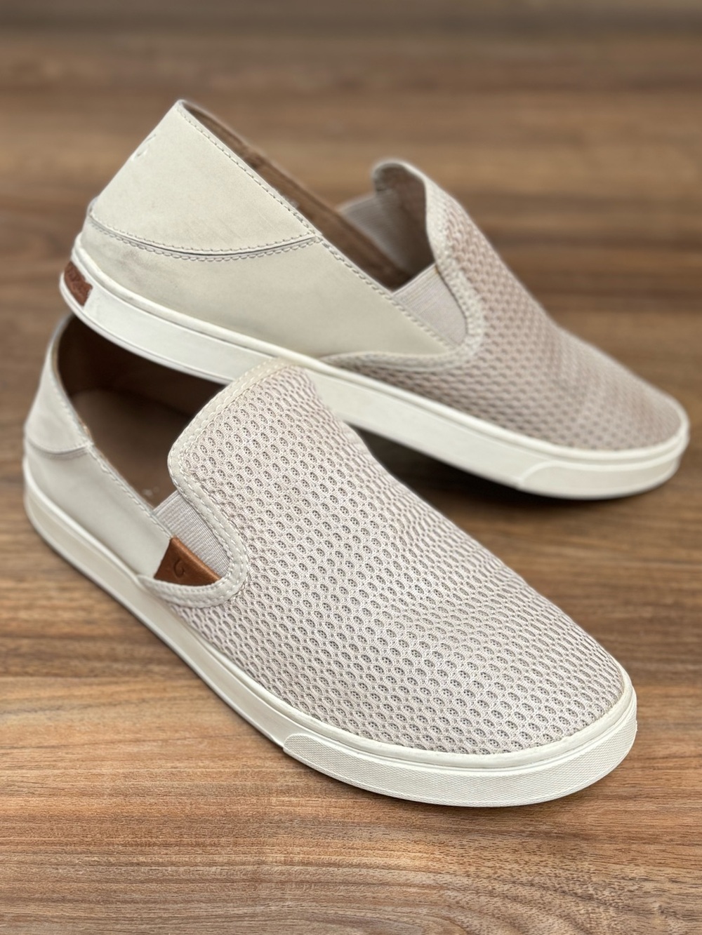 OluKai Pehuea Slip On Sneakers Women 9.5 Beige Mesh Lightweight Comfort Shoes